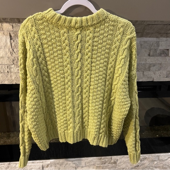 Aerie size Medium lime green knit sweater - Picture 5 of 10